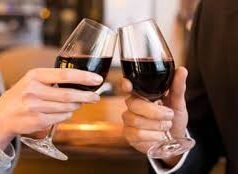 शराब पीने से मना करने पर युवक की हत्या, कांच की बोतल से किया ताबड़तोड़ हमला