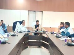 खादी एवं ग्रामोद्योग बोर्ड की विभागीय समीक्षा बैठक सम्पन्न, नवीन खादी शोरूम, तिरंगा उत्पादन, बांस मिशन प्रशिक्षण तथा रोजगार सृजन कार्यक्रमों की समीक्षा…