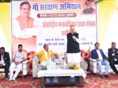 विधानसभा अध्यक्ष बापूटोला में गौ संरक्षण अभियान के अंतर्गत रेडियम पट्टी वितरण कार्यक्रम में हुए शामिल…