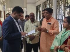 चिखली-खैरागढ़ सड़क निर्माण में नाली नहीं होने से ग्रामीणों में आक्रोश