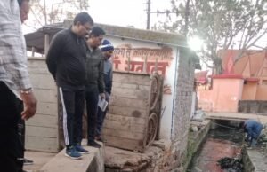 आयुक्त विश्वकर्मा साफ-सफाई देखने सुबह पहुॅचे चिखली, शांतिनगर व शंकरपुर