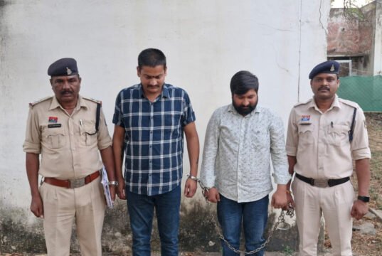 CG: स्थायी गिरफ्तारी वारंट व उद्घोषणा कार्यवाही के बाद संपत्ति कुर्की के भय से आरोपियों ने किया सरेंडर…