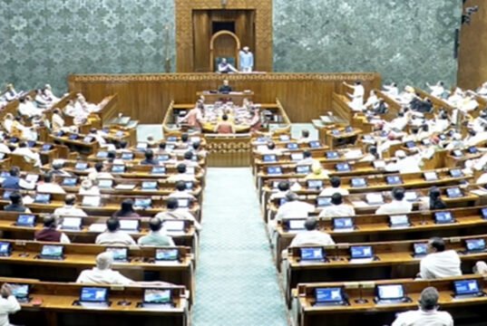 “Parliament Session LIVE:17 अप्रैल को शाम 4 बजे होगी तीन महत्वपूर्ण विधेयकों संविधान पर वोटिंग”