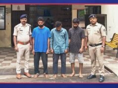 cg” मोहल्ले में हुल्लड़बाजी कर शांति भंग करने वाले तीन असामाजिक तत्व गिरफ्तार, प्रतिबंधात्मक कार्रवाई के बाद भेजे गए जेल…”
