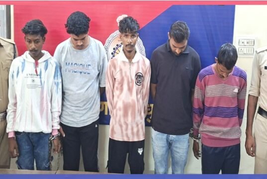 cg” मोहल्ले मे हो-हुल्डल करने वाले 05 अनावेदकगण के विरूद्व प्रतिबंधात्मक धाराओ के तहत् कार्यवाही कर भेजा जेल…”