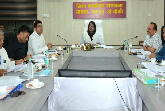 स्वामित्व योजना एवं एग्रीस्टेक पंजीयन में लाएं तेजी- कलेक्टर श्रीमती तुलिका प्रजापति…