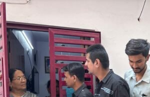 बिजली के बढ़े दामों के खिलाफ कांग्रेस का हस्ताक्षर अभियान, घर-घर पहुंचकर जुटाया जनसमर्थन