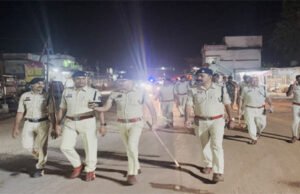 गंडई और नर्मदा क्षेत्र में पुलिस की कॉम्बिंग गश्त, असामाजिक तत्वों को दी सख्त हिदायत