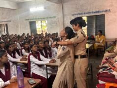 रक्षा टीम ने विद्यार्थियों को दी महिला सुरक्षा, साइबर अपराध व यातायात नियमों की जानकारी