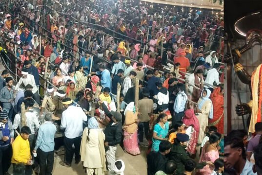 मां पाताल भैरवी सिद्धपीठ में लाखों श्रद्धालुओं ने किए दर्शन
