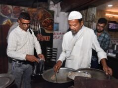 निगम और पुलिस की संयुक्त दबिश : आजाद चौक से अवैध बंद ठेला हटाया, पुराना बस स्टैंड पर बिरयानी सेंटर से 3 घरेलू सिलिंडर जब्त
